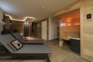RUKU Sauna Galerie Kabinen mit Holzverkleidung