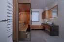RUKU Sauna Galerie Kabinen mit Holzverkleidung