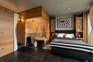 RUKU Sauna Galerie Kabinen mit Holzverkleidung