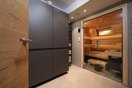 RUKU Sauna Galerie integrierte Kabinen